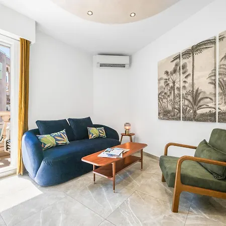 Appartement Queen Garden Iii, élégant 2 Pièces Au Coeur Du Centre Ville, Vue Latérale Mer, Ac *
